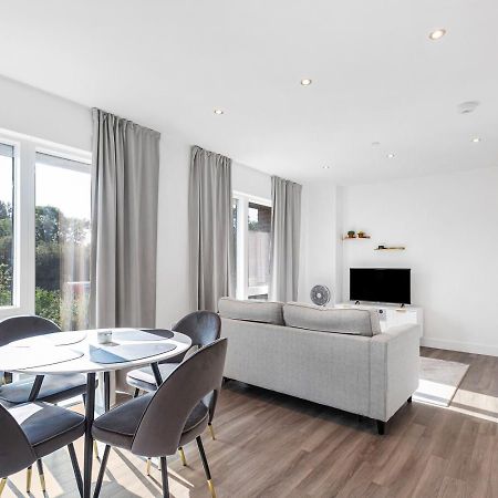 Modern 1 Bedroom Apartment With Parking In Colindale, London Edgware Zewnętrze zdjęcie