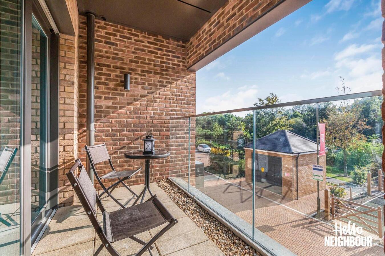 Modern 1 Bedroom Apartment With Parking In Colindale, London Edgware Zewnętrze zdjęcie